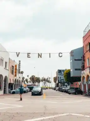 letters hanging on string 1